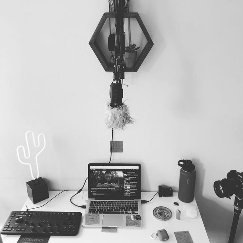 Scandi Minimal Desk Clock